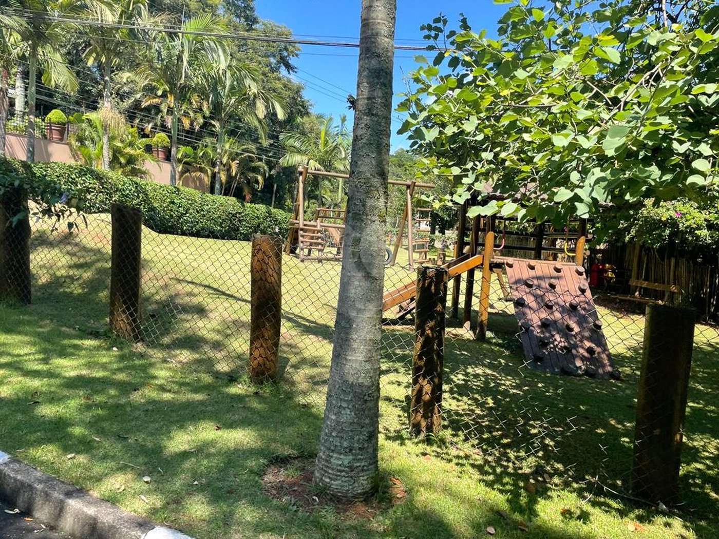 Terreno à venda no condomínio Cantareira, Mairiporã - SP