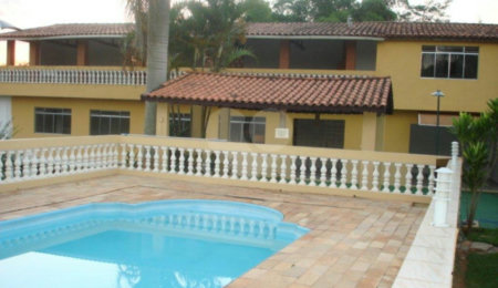 Chácara à venda com 3 quartos, sendo 2 suítes,  em Pinhal, Jarinu, SP