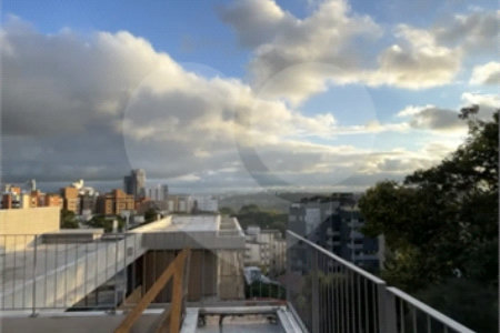 Cobertura à venda com 3 quartos, sendo 2 suítes, em Pinheiros, São Paulo, SP