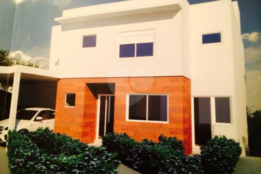 Casa à venda com 4 quartos, sendo 2 suítes, no condomínio Residencial Floresta, São Paulo - SP
