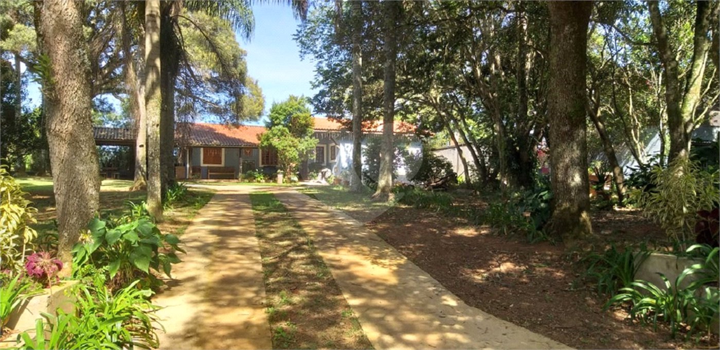 Sítio à venda com 4 quartos, sendo 2 suítes,  em Chácara Real (caucaia do Alto), Cotia, SP