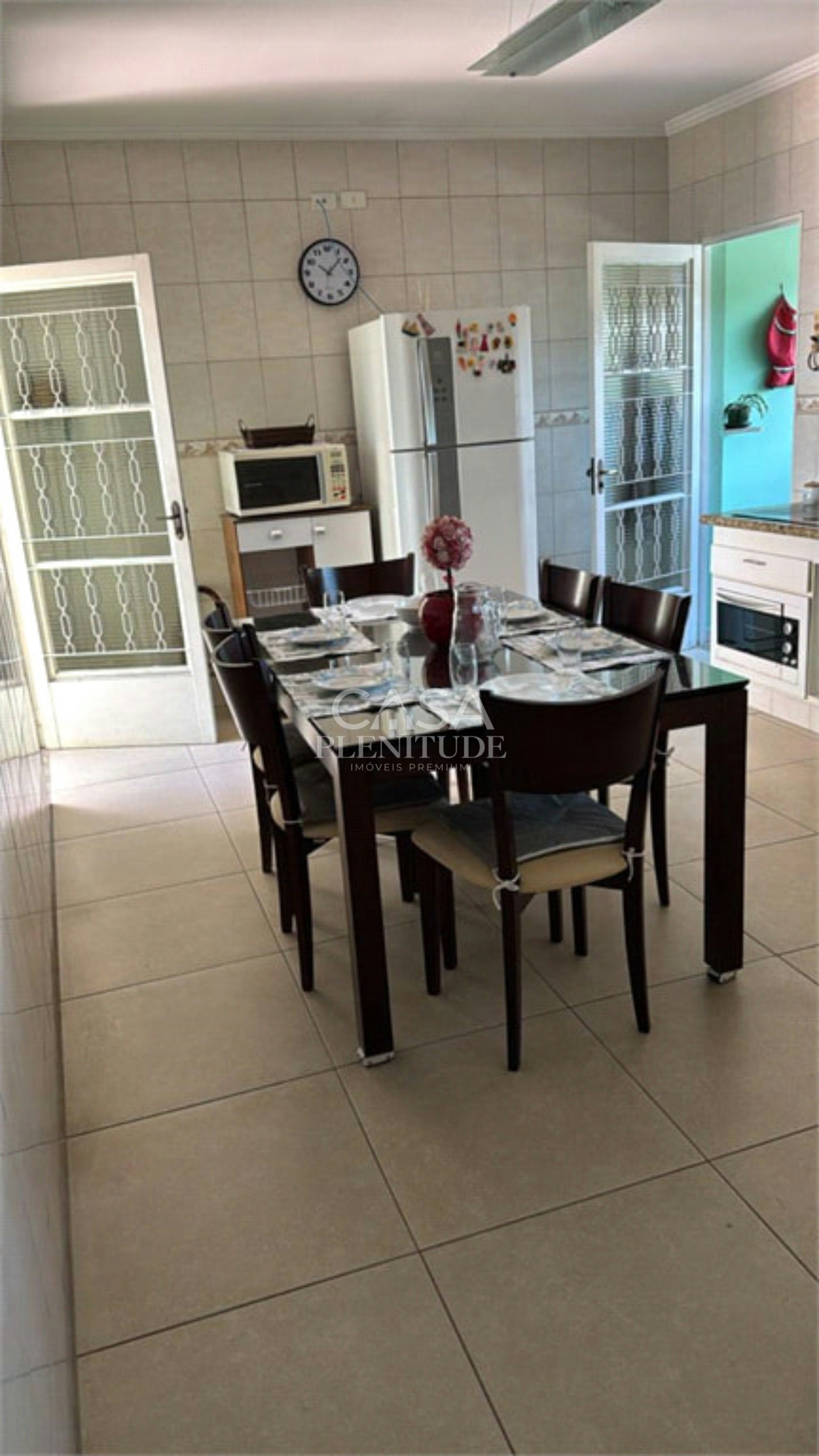 Sobrado à venda com 3 quartos, sendo 2 suítes, em Jardim Simus, Sorocaba, SP
