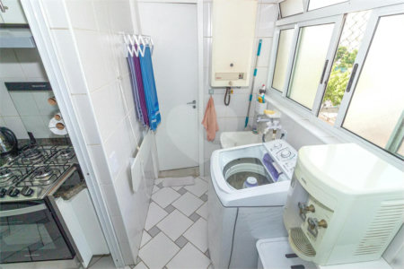Apartamento à venda com 3 quartos, sendo 1 suíte, em Jardim Marajoara, São Paulo, SP