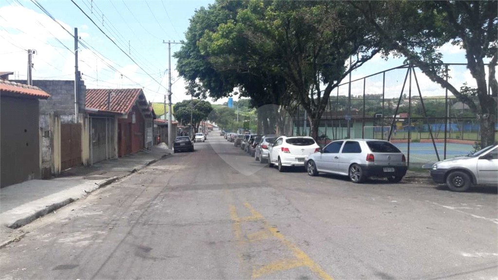 Casa à venda com 3 quartos, sendo 1 suíte, em Jardim Castanheira, São José dos Campos, SP