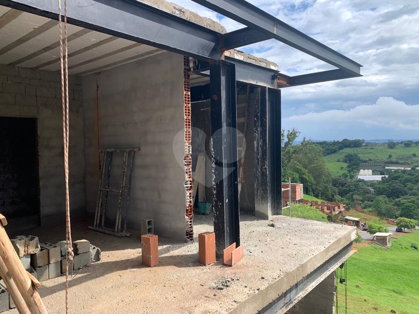 Terreno à venda com 4 quartos, sendo 5 suítes,  no condomínio Quintas da Boa Vista, Atibaia - SP