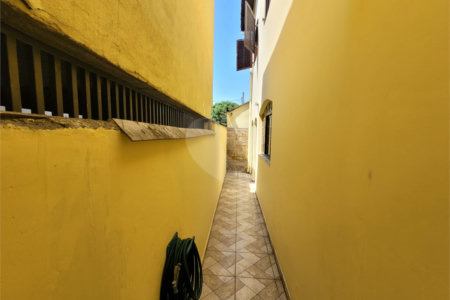 Sobrado à venda com 3 quartos, sendo 1 suíte, em Vila dos Remédios, São Paulo, SP