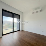Apartamento T2 à venda em Águas Santas, Maia, Portugal – Varanda e garagem