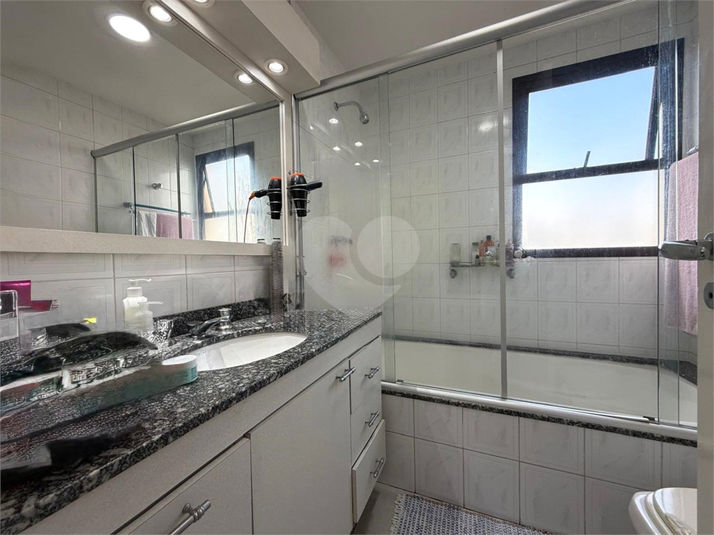 Apartamento à venda com 3 quartos, sendo 1 suíte, em Santana, São Paulo, SP