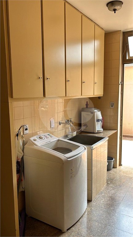 Sobrado à venda com 4 quartos, sendo 1 suíte, no Centro, Araraquara, SP