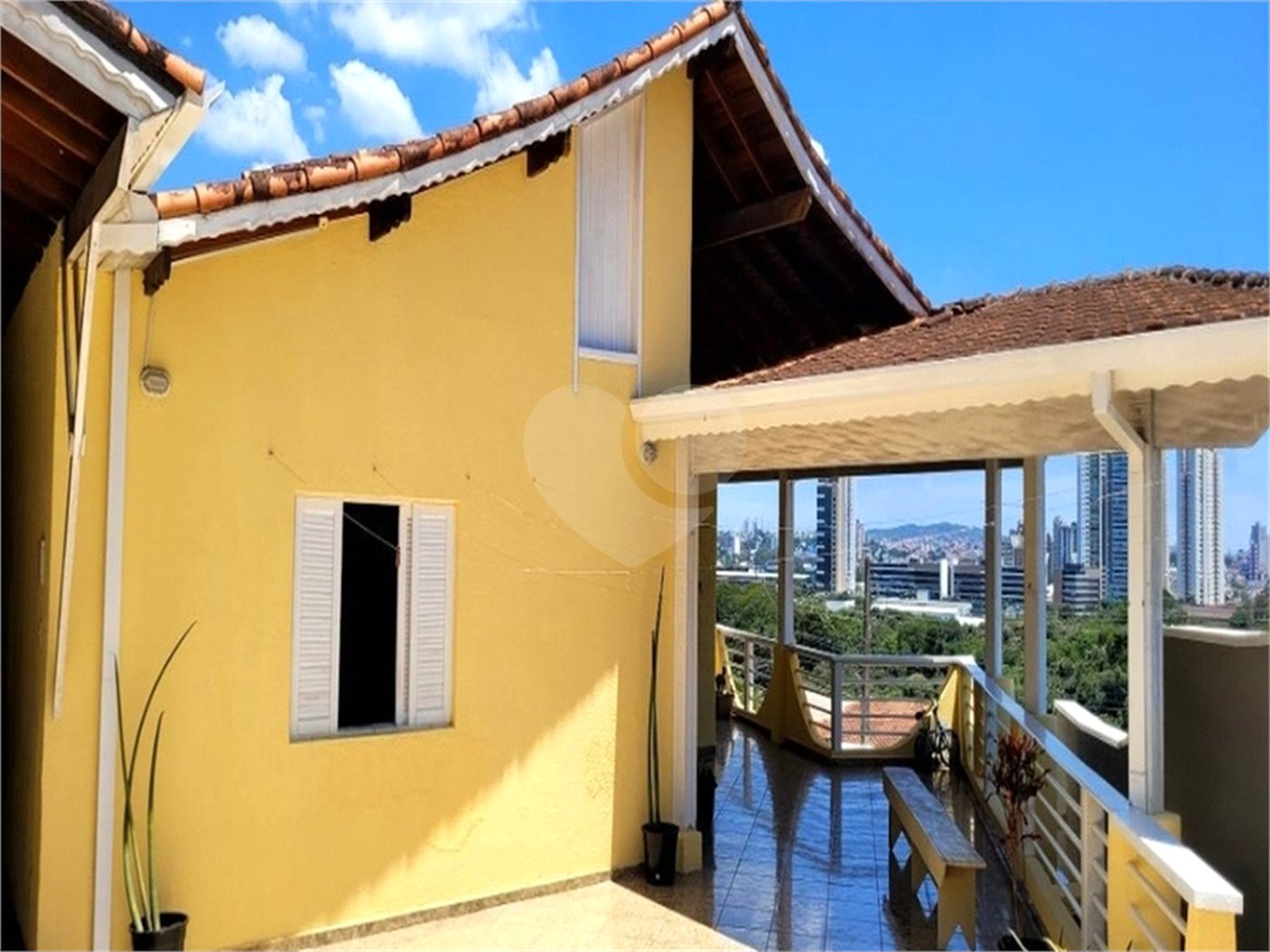 Casa à venda com 3 quartos, sendo 1 suíte, em Jardim Rodeio, Mogi das Cruzes, SP