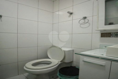 Casa à venda com 5 quartos, sendo 3 suítes, em Vila Paulicéia, São Paulo, SP