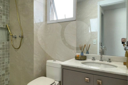 Apartamento à venda com 4 quartos, sendo 2 suítes, em Pinheiros, São Paulo, SP