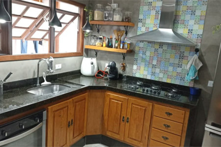 Sobrado à venda com 3 quartos, sendo 1 suíte, em Parque São George, Cotia, SP