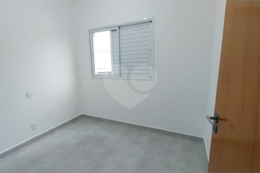 Apartamento novo Região Jardim do São Paulo com – 40 metros - 2 dormitórios - 1 banheiro, sala - cozinha e 1 vaga.