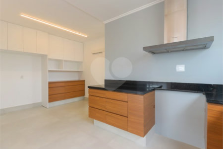 Apartamento à venda com 3 quartos, sendo 1 suíte,  em Santa Cecília, São Paulo, SP
