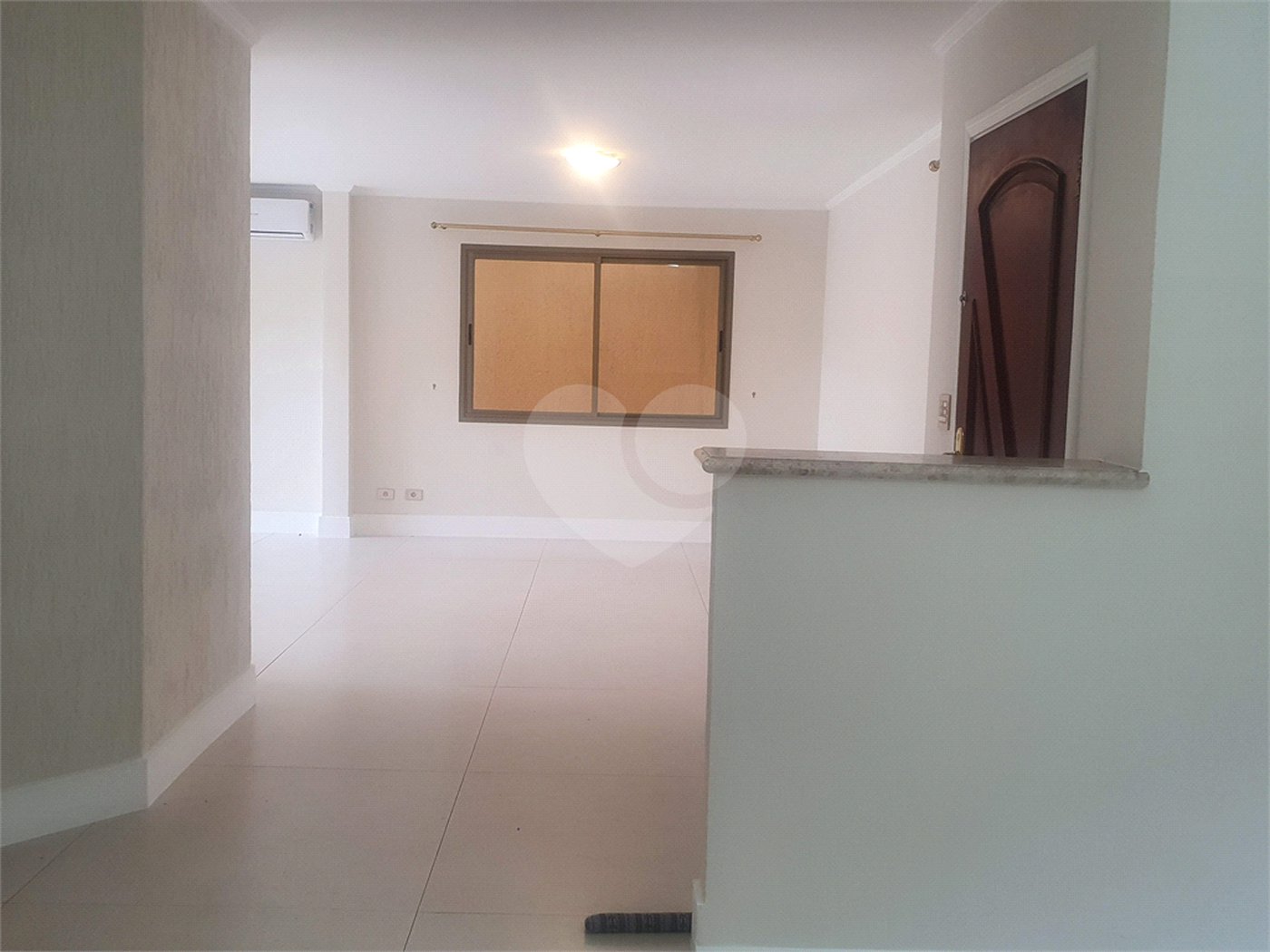 Casa à venda com 4 quartos, sendo 2 suítes,  no condomínio Lake Louise, São Paulo - SP