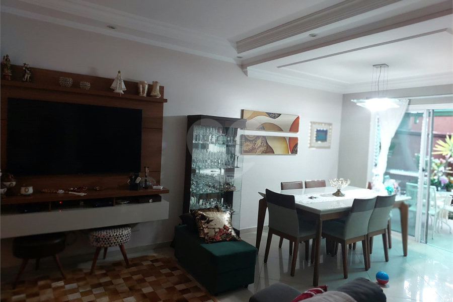 Casa à venda com 3 quartos, sendo 1 suíte, no condomínio Algarve Residencial, São Paulo - SP