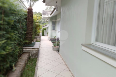 Casa à venda com 4 quartos, sendo 2 suítes,  em Vila Santista, Atibaia, SP