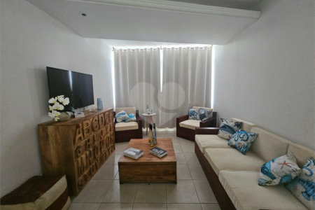 Cobertura à venda com 3 quartos, sendo 1 suíte,  no Centro, Cabo Frio, RJ
