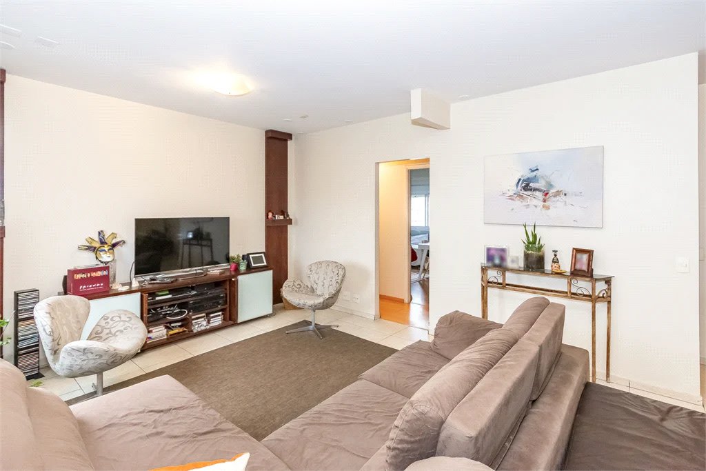 Apartamento à venda com 4 quartos, sendo 3 suítes, em Vila Andrade, São Paulo, SP