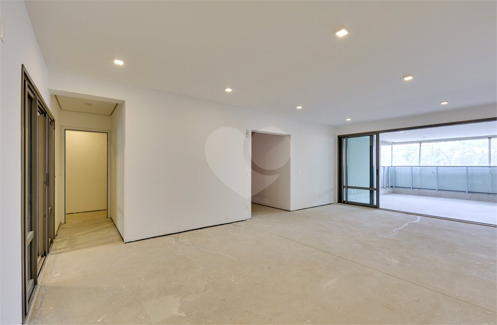 Apartamento à venda com 4 suítes em Campo Belo, São Paulo, SP