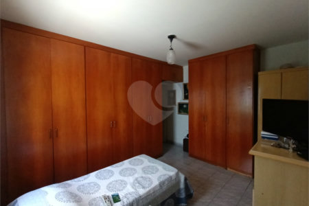 Casa à venda com 4 quartos, sendo 1 suíte,  em Jardim Armênia, Mogi das Cruzes, SP