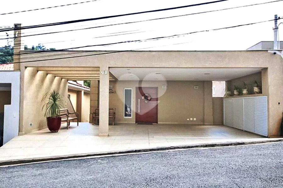 Casa à venda com 4 quartos, sendo 3 suítes,  no condomínio Itatinga 1, São Paulo - SP