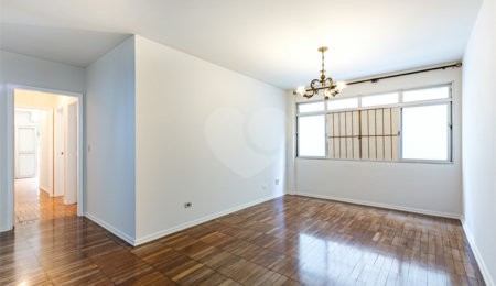 Apartamento à venda com 3 quartos, sendo 1 suíte,  em Cerqueira César, São Paulo, SP