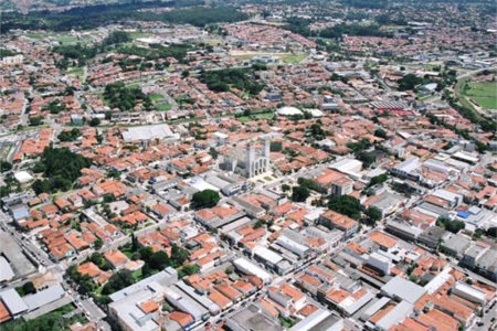Casa à venda com 2 quartos no Centro, Vinhedo, SP