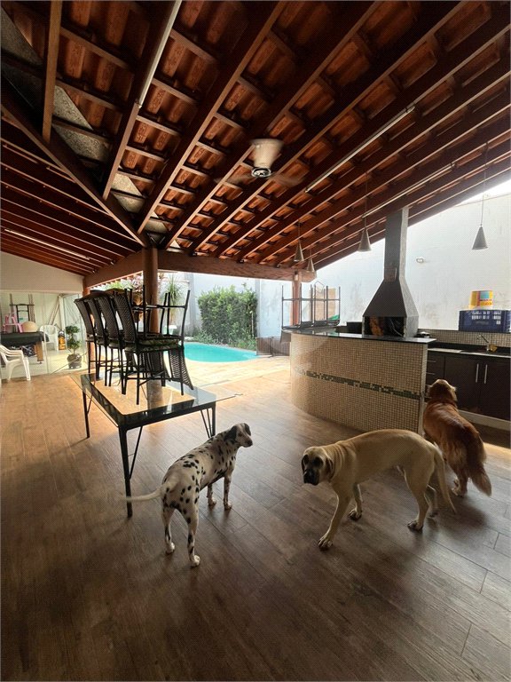 Casa à venda com 4 quartos, sendo 1 suíte, em Vila Santa Maria (vila Xavier), Araraquara, SP