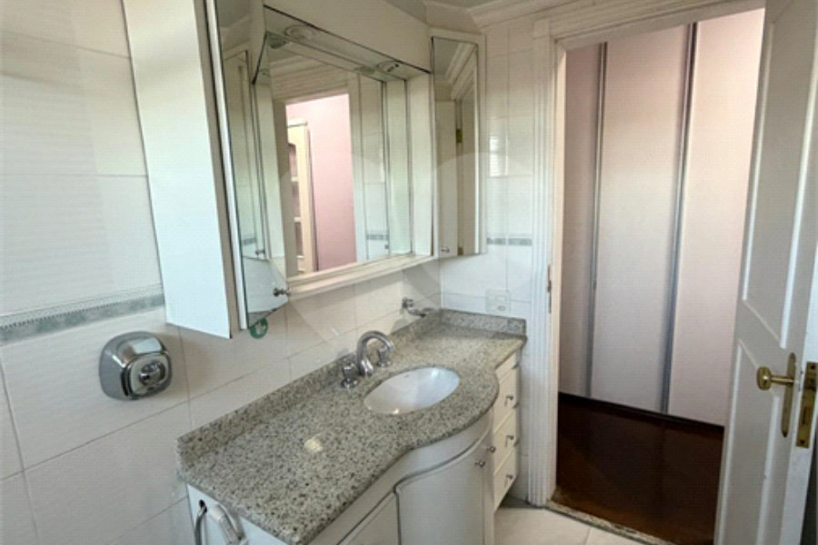 Apartamento à venda com 3 quartos, sendo 1 suíte, em Vila Guilherme, São Paulo, SP
