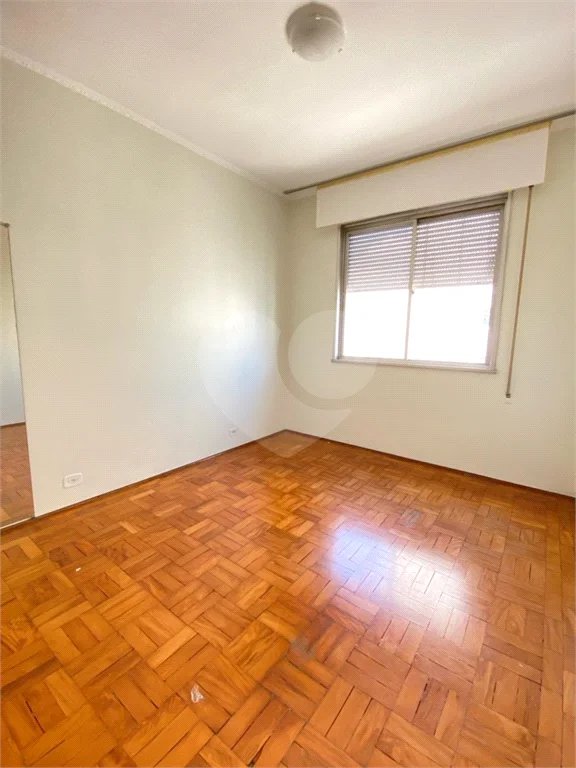 Apartamento à Venda | 327 m² | 4 dormitórios (1 suíte) | 2 vagas na Mooca!