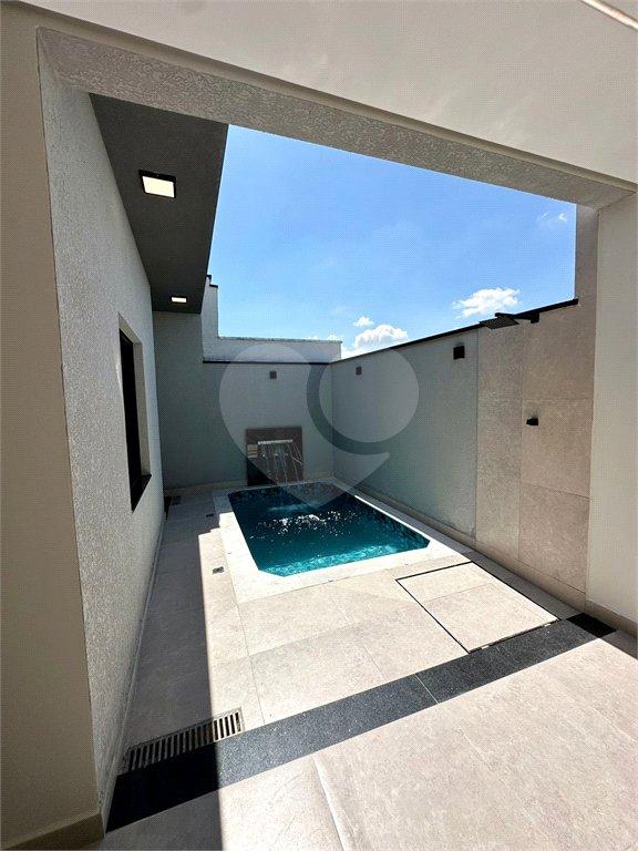 Casa à venda com 3 quartos, sendo 1 suíte, no condomínio Horto Florestal Villagio, Sorocaba - SP