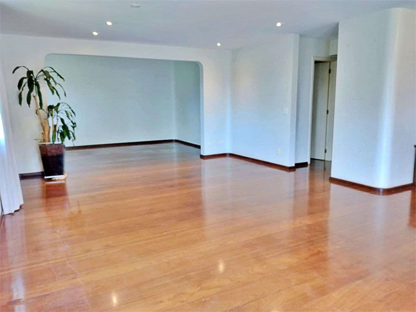 Apartamento à venda com 4 quartos, sendo 3 suítes, em Vila Andrade, São Paulo, SP