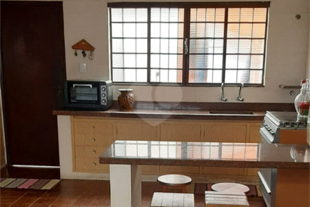 Casa à venda com 4 quartos, sendo 1 suíte, em Jardim do Estádio, Itu, SP