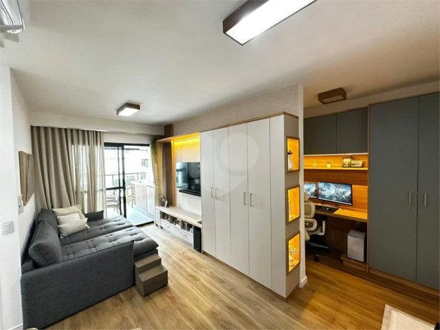 Apartamento à venda com 2 quartos, sendo 1 suíte,  em Pinheiros, São Paulo, SP