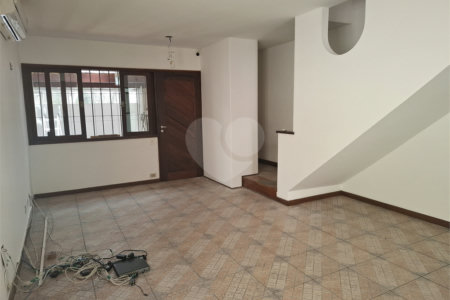 Sobrado à venda com 3 quartos, sendo 1 suíte, em Chácara Santo Antônio, São Paulo, SP