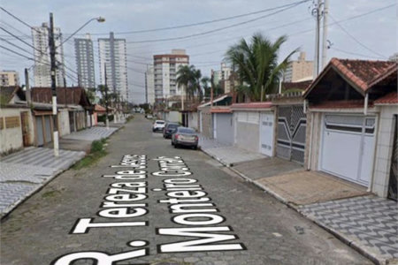 Casa com 2 dormitórios à venda, 125 m² por R$ 390.000,00 - Maracanã - Praia Grande/SP