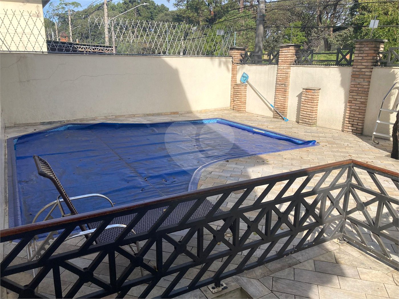 Casa à venda com 3 quartos, sendo 1 suíte, no condomínio Barbará II, São Paulo - SP