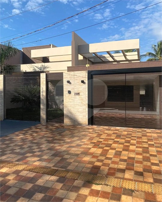 Casa à venda com 4 quartos, sendo 1 suíte,  em Jardim Europa, Dourados, MS