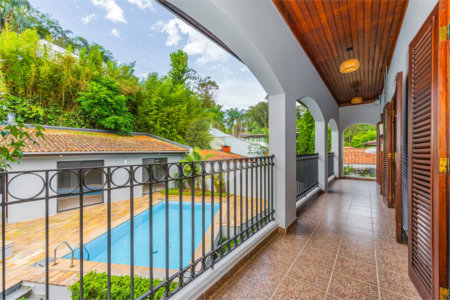 Casa à venda com 4 quartos, sendo 2 suítes, em Jardim Marajoara, São Paulo, SP