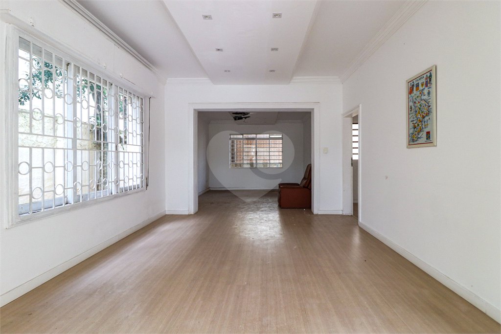 Casa à venda ou para alugar com 4 quartos, sendo 1 suíte,  em Pacaembu, São Paulo, SP