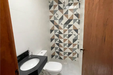 Casa à venda com 3 quartos, sendo 1 suíte, em Cidade dos Bandeirantes, São Paulo, SP