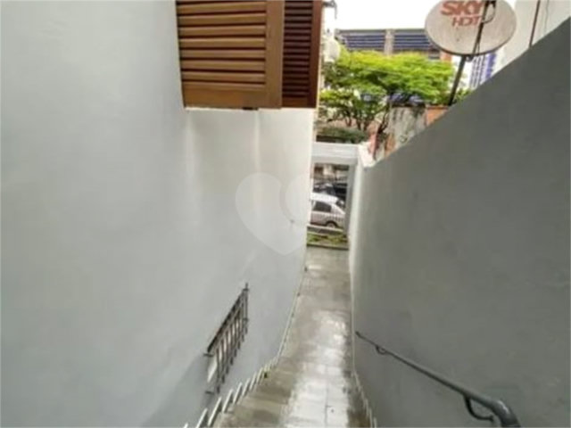 Sobrado à venda ou para alugar com 4 quartos, sendo 2 suítes,  em Santana, São Paulo, SP