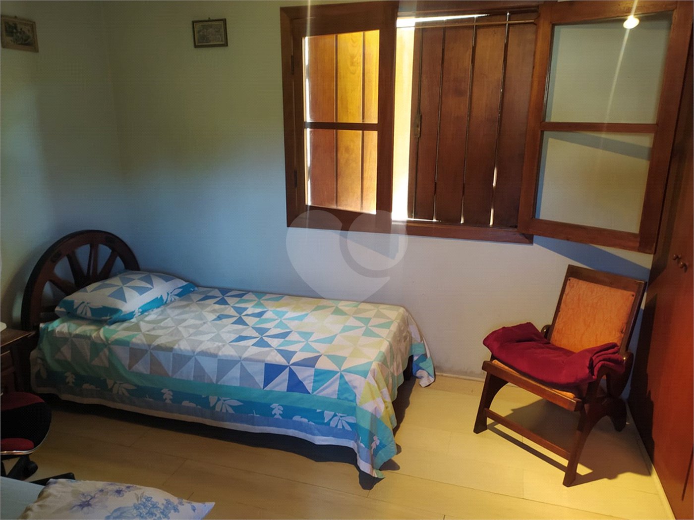 Sobrado à venda com 4 quartos, sendo 1 suíte, em Chácara Monte Alegre, São Paulo, SP