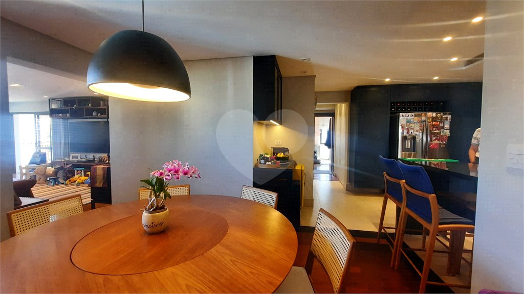 Apartamento à venda com 4 quartos, sendo 2 suítes, em Morumbi, São Paulo, SP