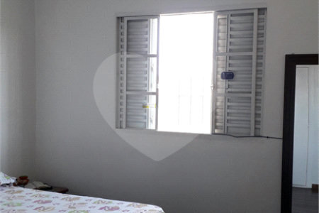 Sobrado à venda com 2 quartos, sendo 1 suíte, em Jardim São Jorge (raposo Tavares), São Paulo, SP