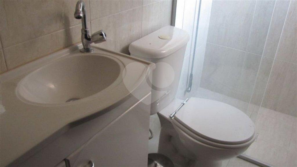 Casa à venda com 3 quartos, sendo 1 suíte, no condomínio Villa Jardim Sul, São Paulo - SP