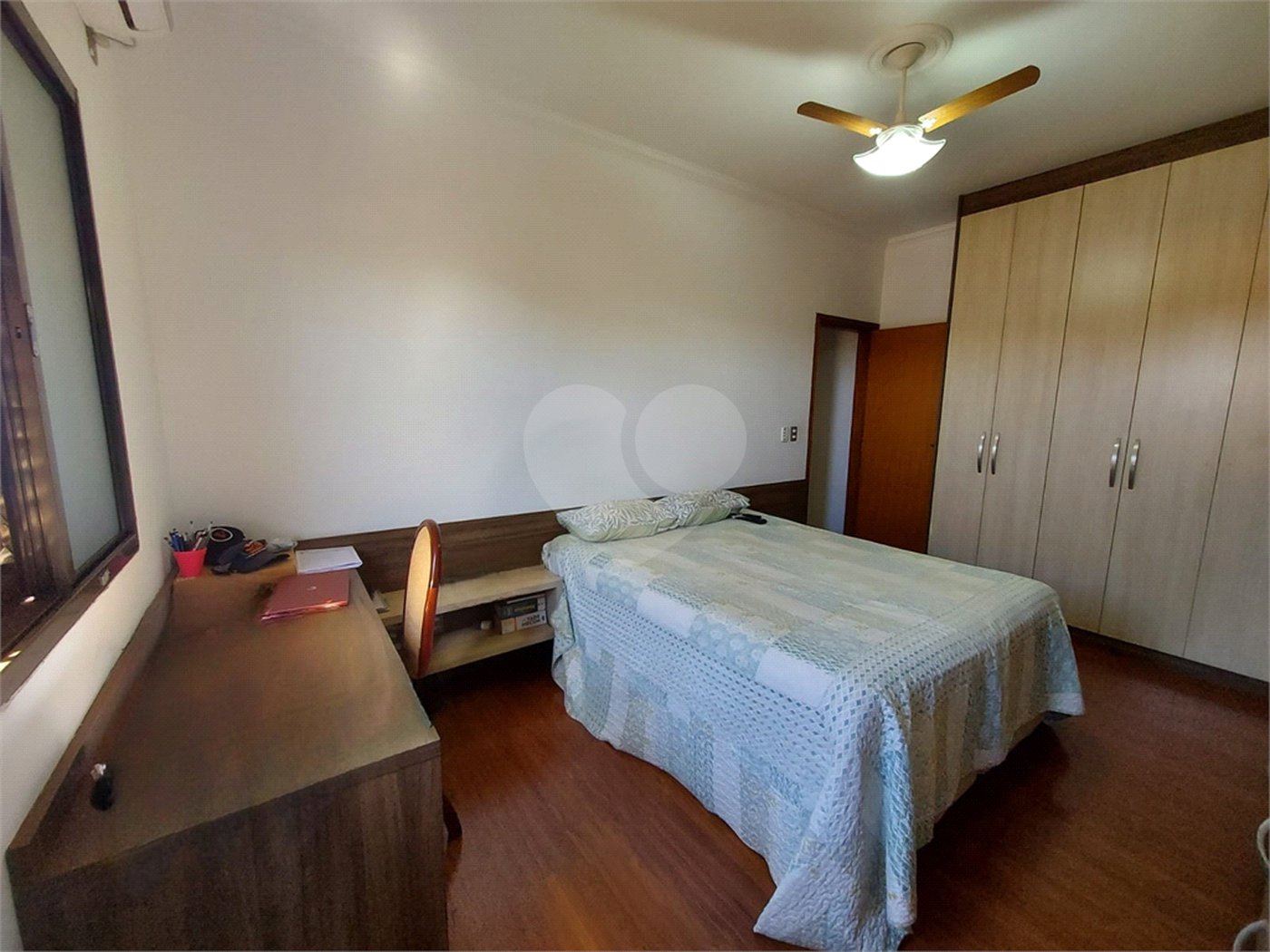Casa à venda com 4 quartos, sendo 2 suítes, no condomínio Nascente do Jaraguá, Araraquara - SP