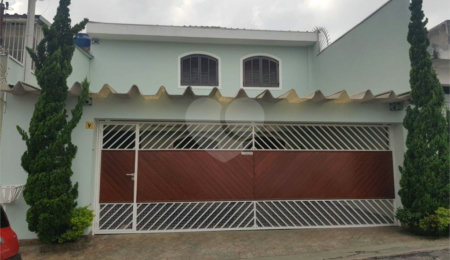 Casa à venda com 3 quartos, sendo 1 suíte,  em Vila Constança, São Paulo, SP